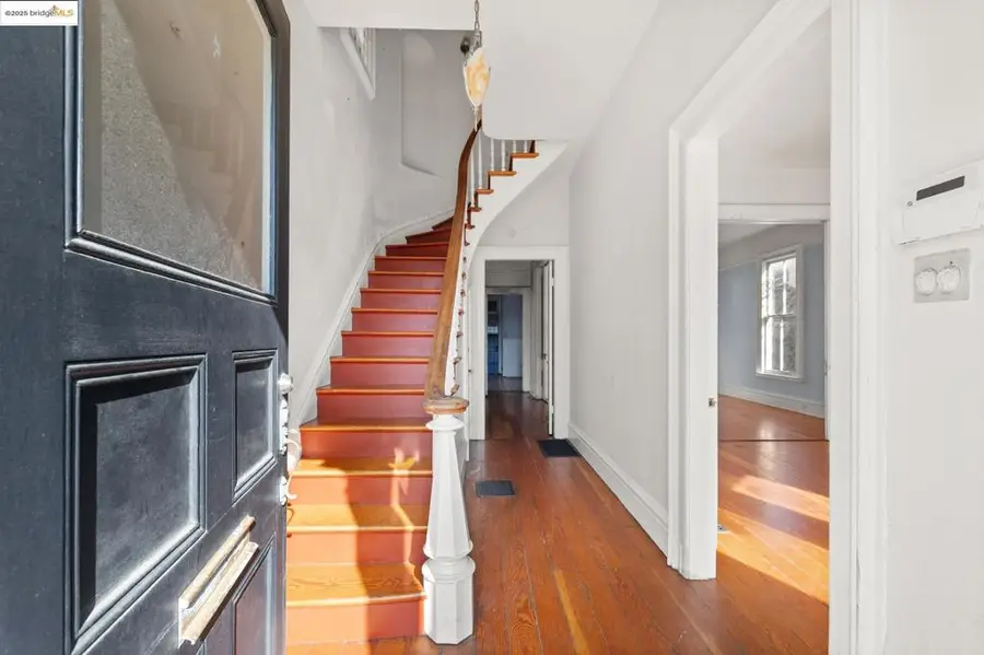 1746 8th St, Oakland, CA 94607 - Image #2