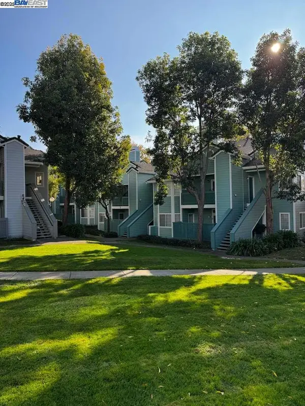 303 Dursey Dr, Pinole, CA 94564