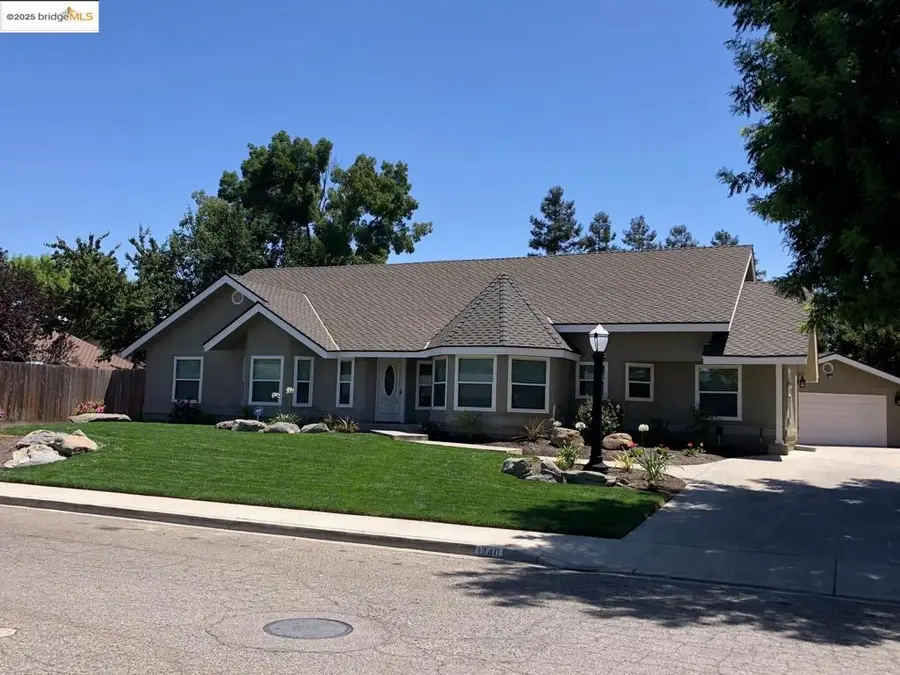 1740 S Teddy St, Visalia, CA 93277 - Image #2