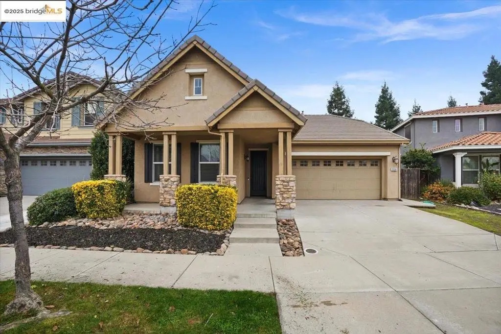 2324 Mendocino Dr, Oakdale, CA 95361 - Image #1