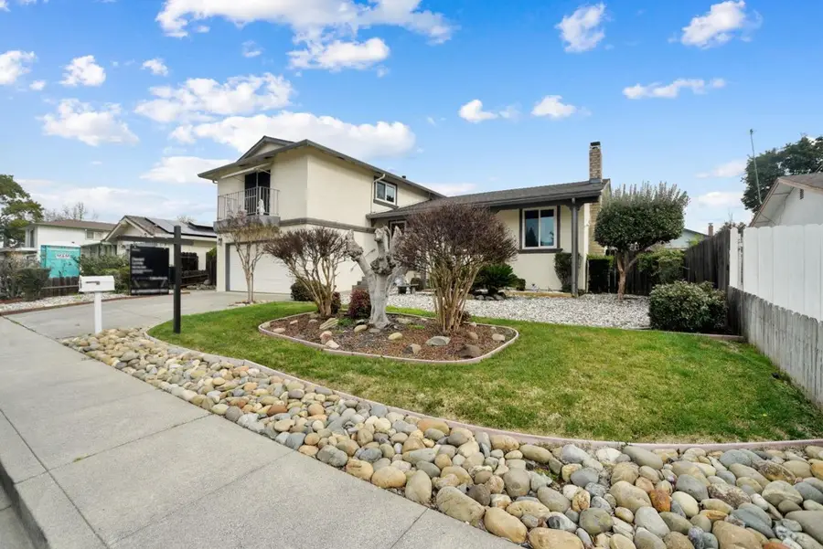 136 Marco Ln, Vacaville, CA 95688 - #2