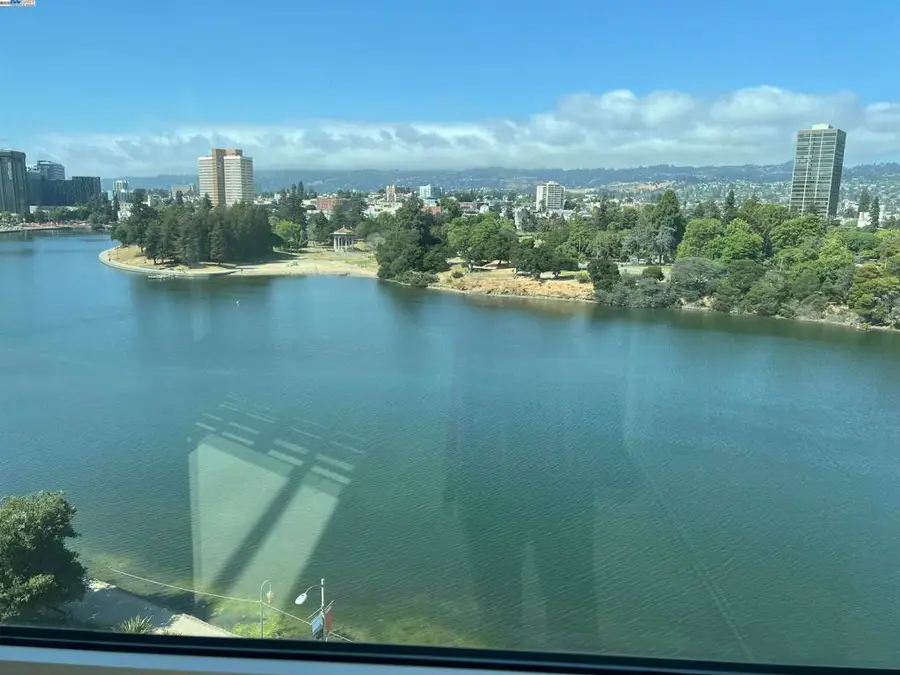 1 Lakeside Dr #821, Oakland, CA 94612 - Image #2