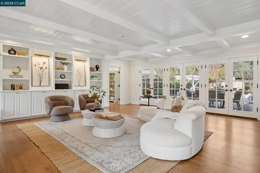 104 Van Ripper Ln, Orinda, CA 94563 - Image #2