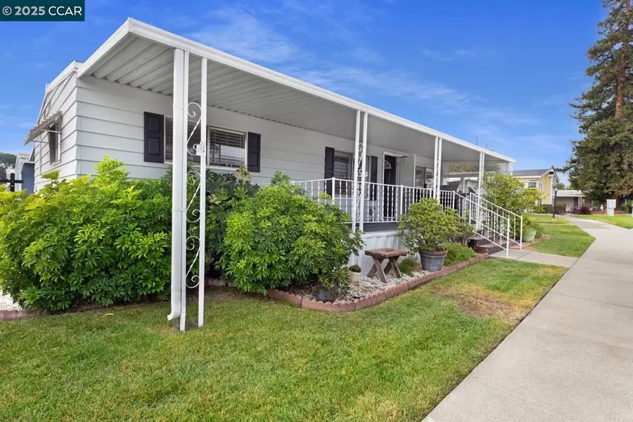 2197 Dalis Drive, Concord, CA 94520 - Image #3