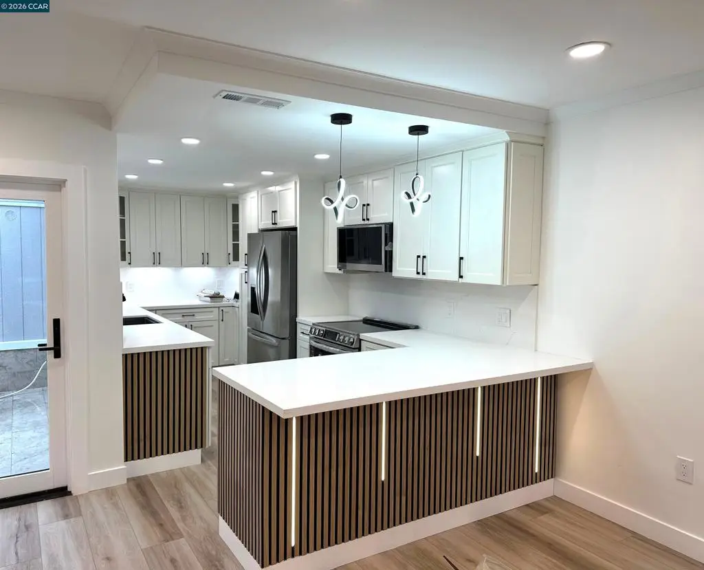 1129 Leisure Lane #APT 4, Walnut Creek, CA 94595 - Image #1