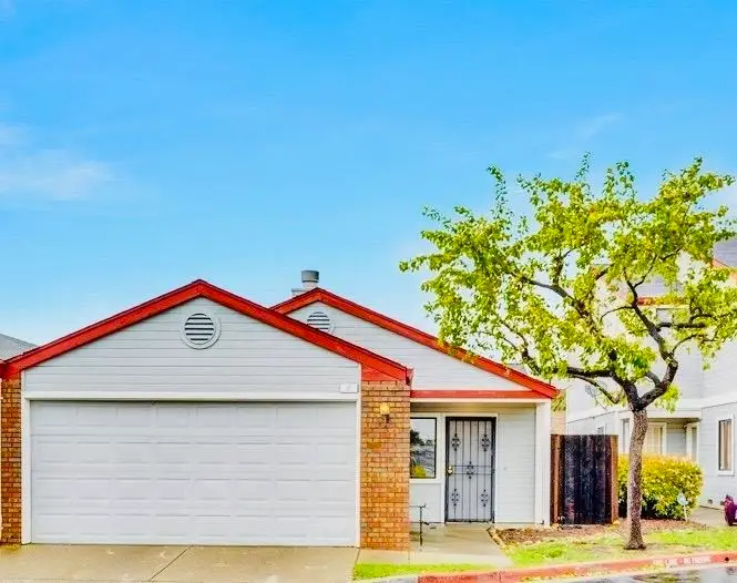 7 Town Square Pl, Oakland, CA 94603 - Image #1