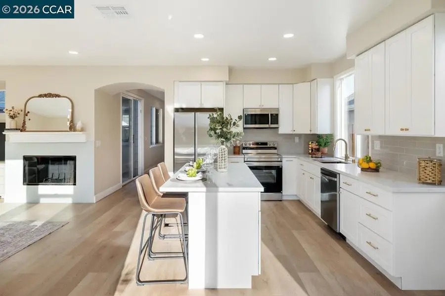 1677 Green Springs Ct, Tracy, CA 95377 - Image #2