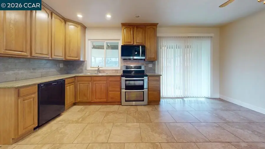 1015 Tenaya Ct, Manteca, CA 95337 - Image #2