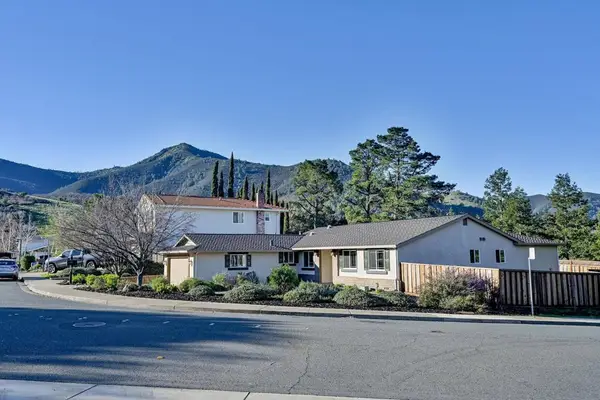 8 Rialto Dr, Clayton, CA 94517