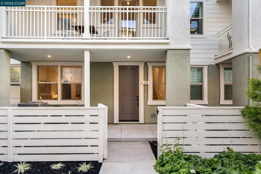 210 Oak Circle, Walnut Creek, CA 94597 - Image #2