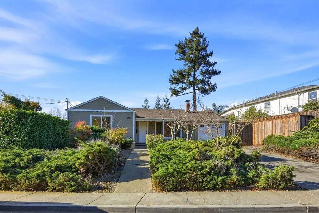 16251 Carolyn St, Castro Valley, CA 94578 - Image #1