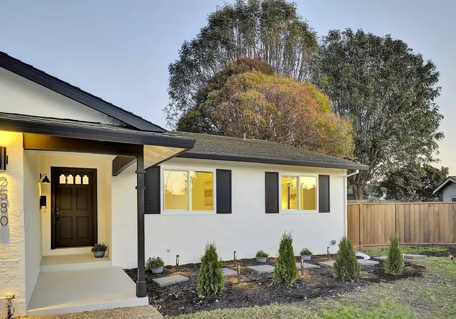 2580 Early Rivers Ct, Union City, CA 94587 - Image #3