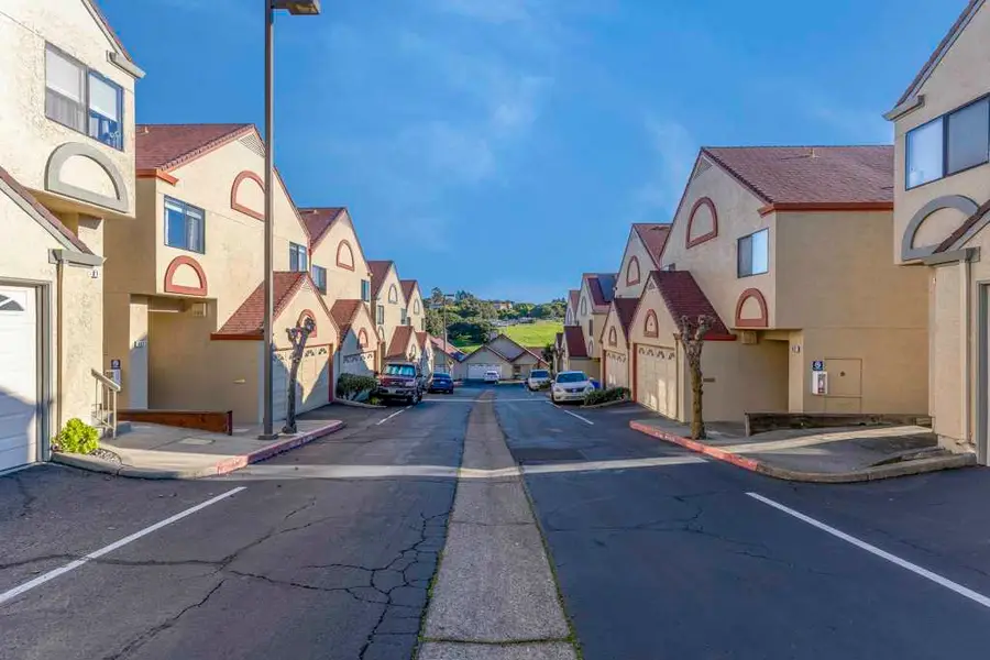 903 Appian Knoll Ct, El Sobrante, CA 94803 - Image #3