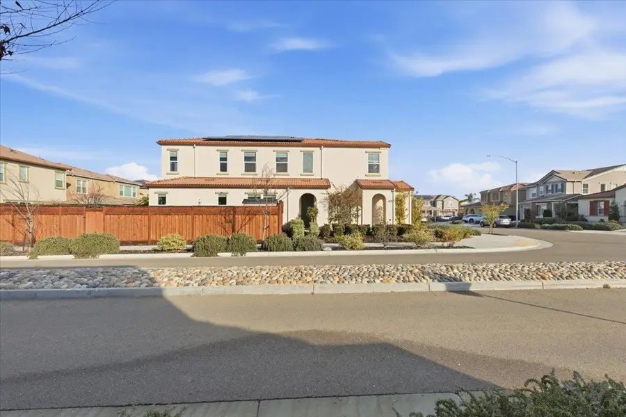 2481 Azalea Ave, Tracy, CA 95376 - #2