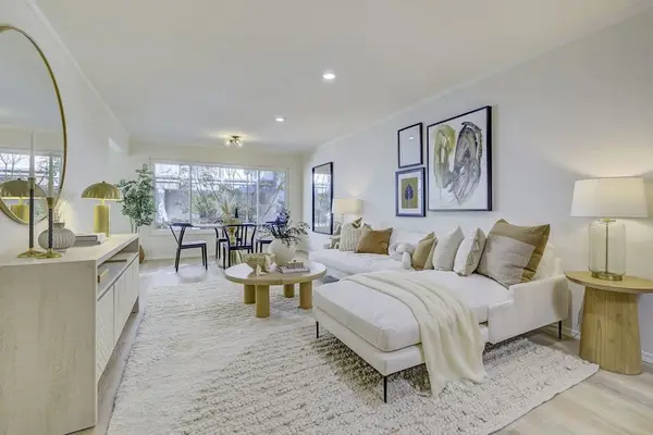 3750 Harrison St #304, Oakland, CA 94611