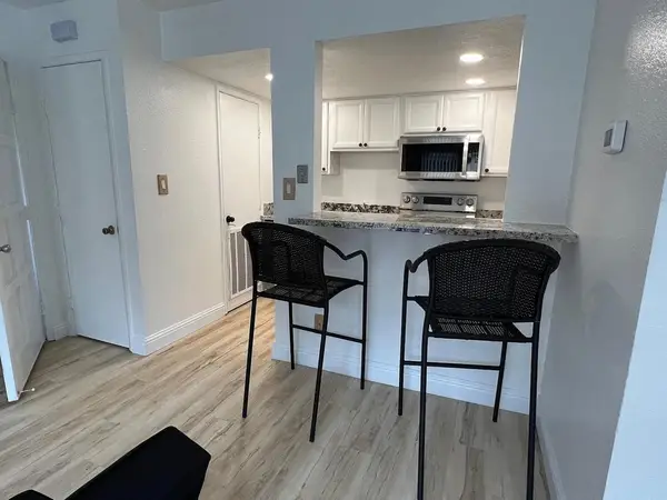 3701 Colonial Dr #36, Modesto, CA 95356