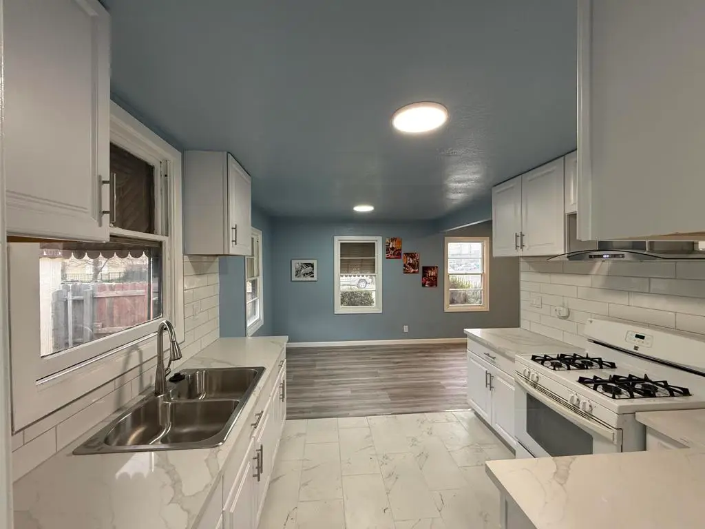 5500 Fruitridge Rd, Sacramento, CA 95820 - Image #1