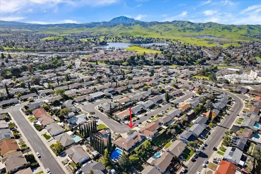 224 Cobblestone Dr, Antioch, CA 94509 - Image #2