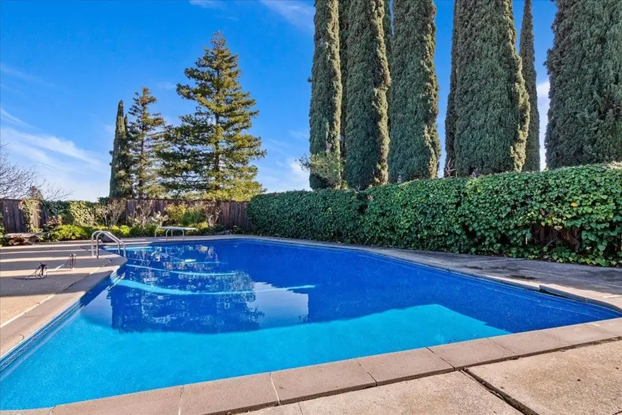 224 Cobblestone Dr, Antioch, CA 94509 - Image #3