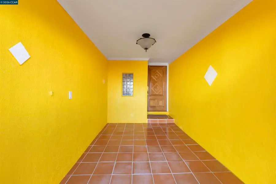 719 Lakeview Ave, San Francisco, CA 94112 - Image #3