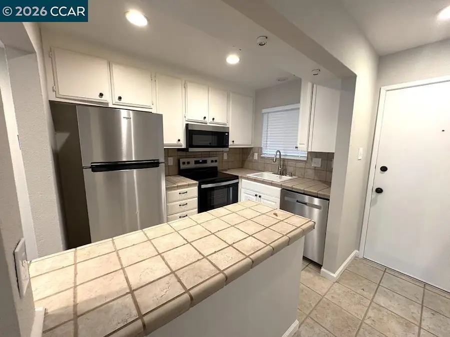 46 Meadowbrook Circle, Pittsburg, CA 94565 - Image #2