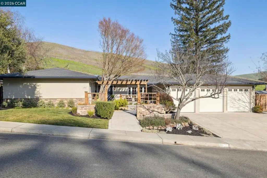 1211 Larch Avenue, Moraga, CA 94556 - Image #1
