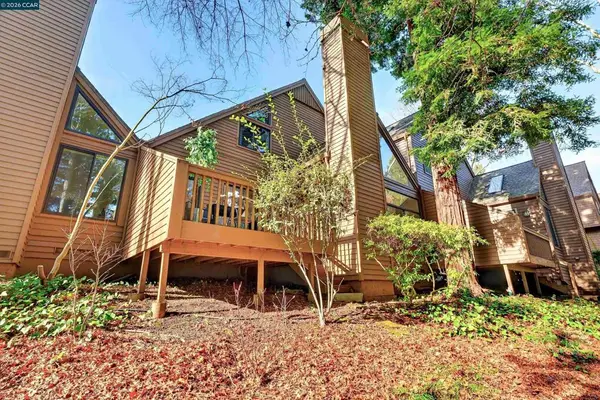 3360 Parker Hill Rd, Santa Rosa, CA 95404