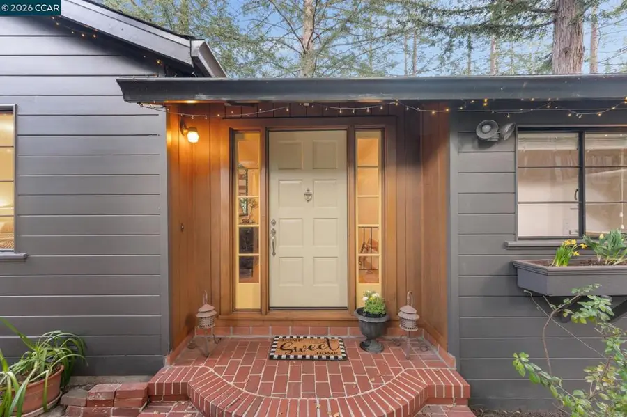 11 Los Conejos, Orinda, CA 94563 - Image #2