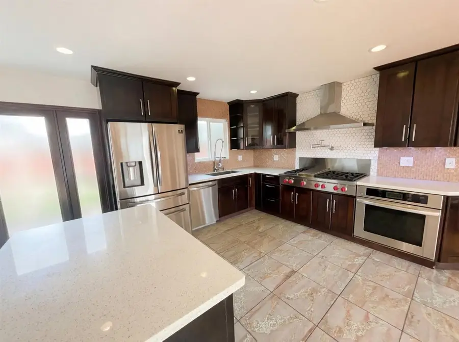 400 Santa Maria Dr, Fairfield, CA 94533 - Image #2