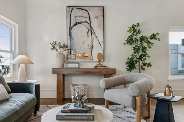 5216 5216 Market St, Oakland, CA 94608