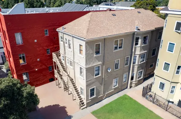 667 10th St, Oakland, CA 94607