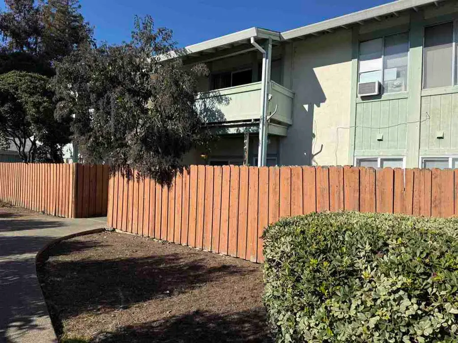 423 Gregory Ln #30, Fairfield, CA 94533 - Image #2