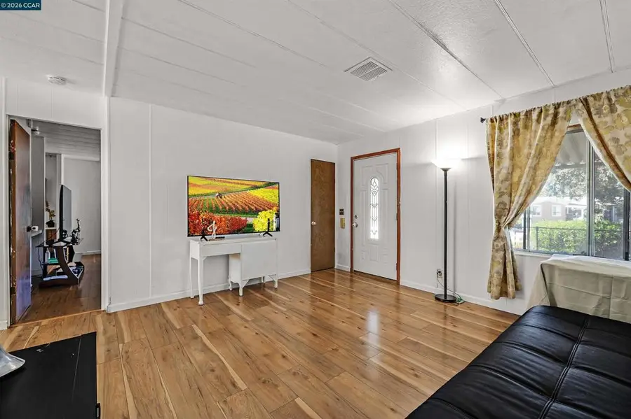 137 137 Valencia, Fairfield, CA 94533 - #2