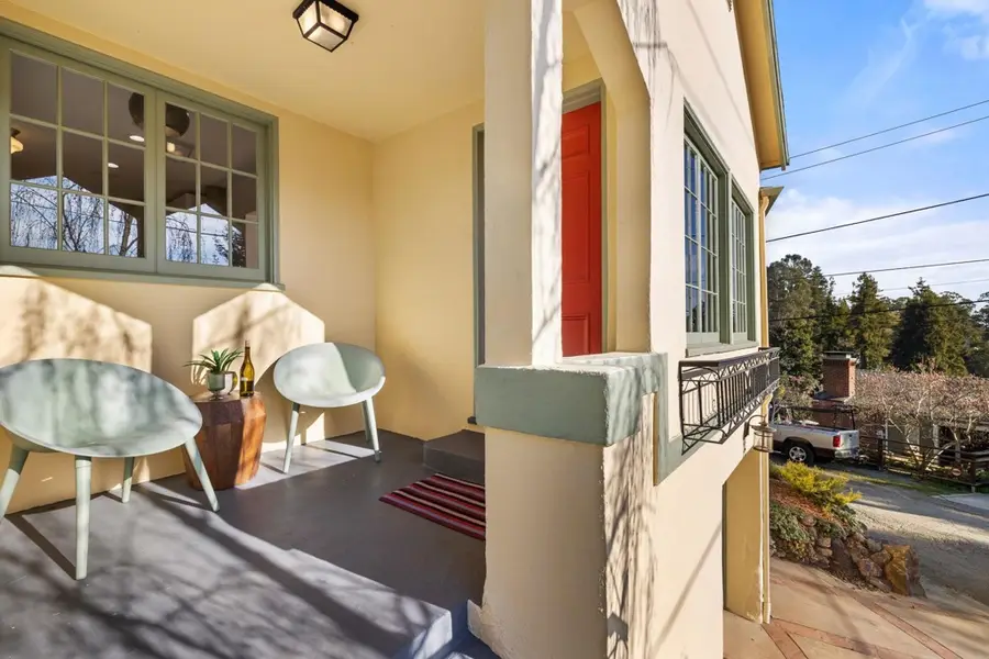 268 268 Capricorn Ave, Oakland, CA 94611 - #2