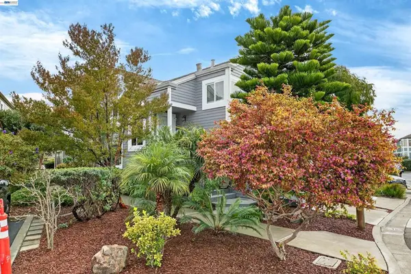 137 137 Parfait Ln, Alameda, CA 94502