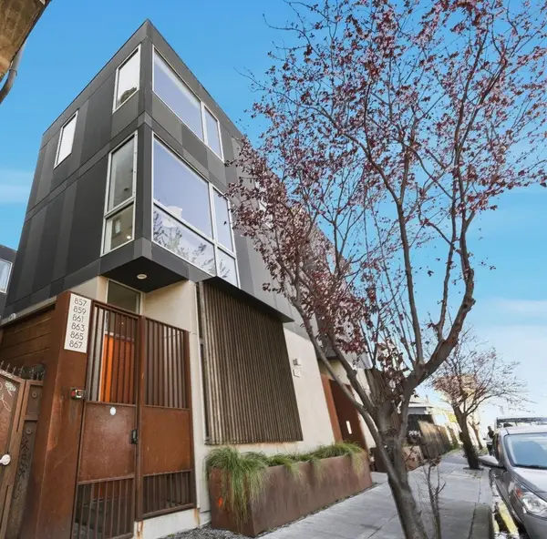 857 857 W Grand Ave, Oakland, CA 94607