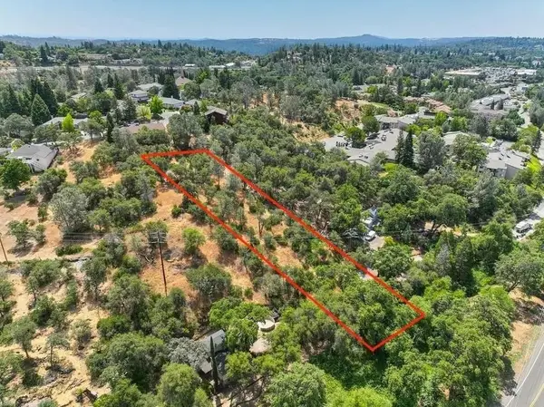 860 860 Auburn Ravine Rd, Auburn, CA 95603