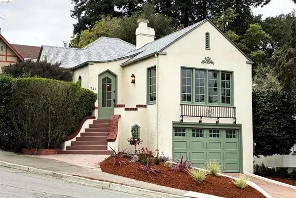 741 741 Grosvenor Pl, Oakland, CA 94610