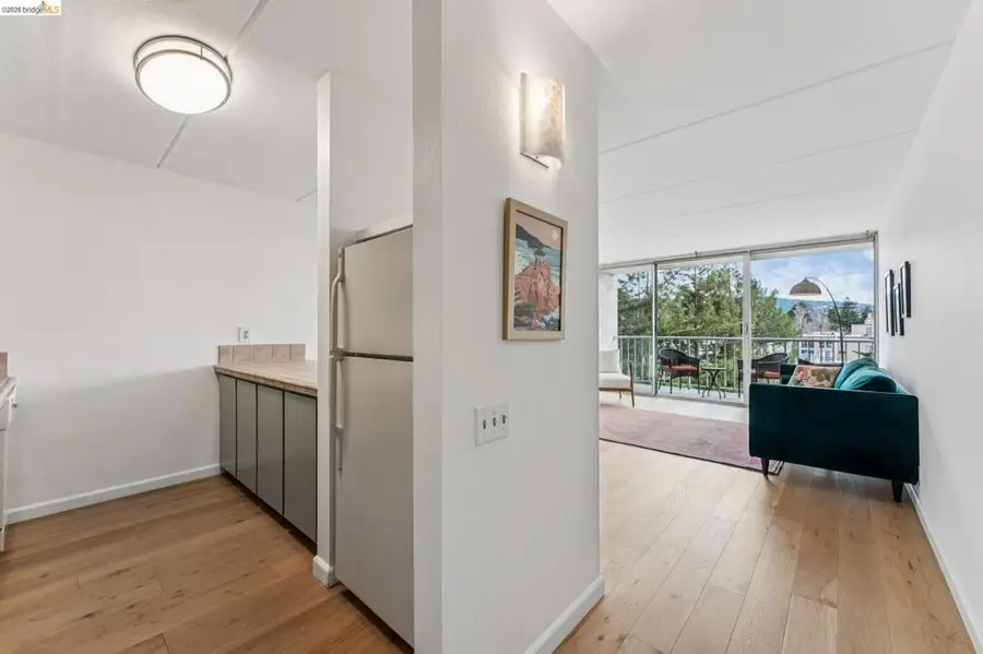 1 1 Kelton Ct #8J, Oakland, CA 94611 - #2