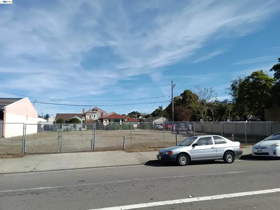 22836 Watkins St, Hayward, CA 94541 - #2