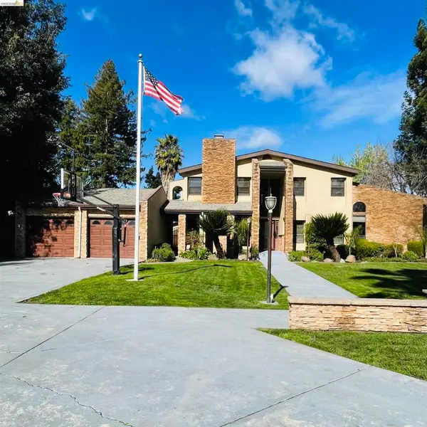 3635 3635 Country Club Blvd, Stockton, CA 95204