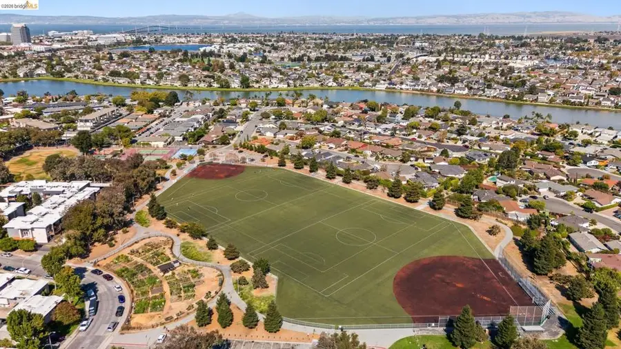 3415 La Selva St, San Mateo, CA 94403 - #3