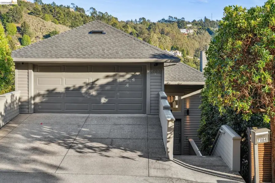 7084 7084 Westmoorland Dr, Berkeley, CA 94705 - #2