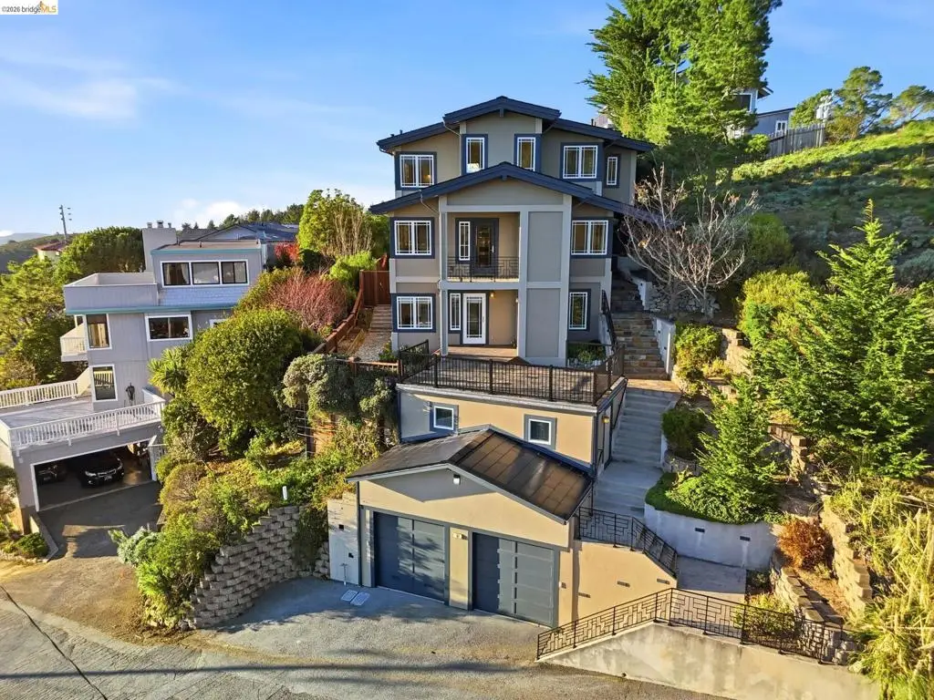 107 Dolphine Ave, El Granada, CA 94018 - #1