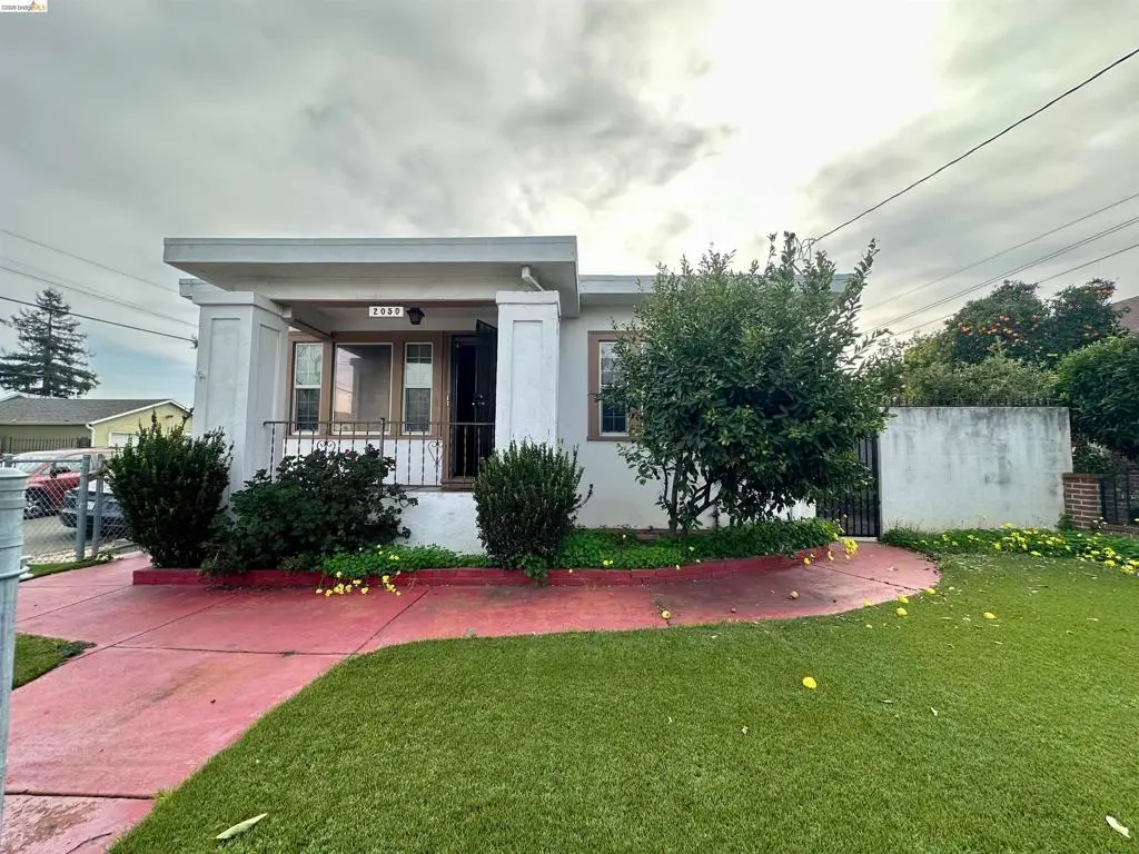 2050 2050 102nd Ave, Oakland, CA 94603 - #1