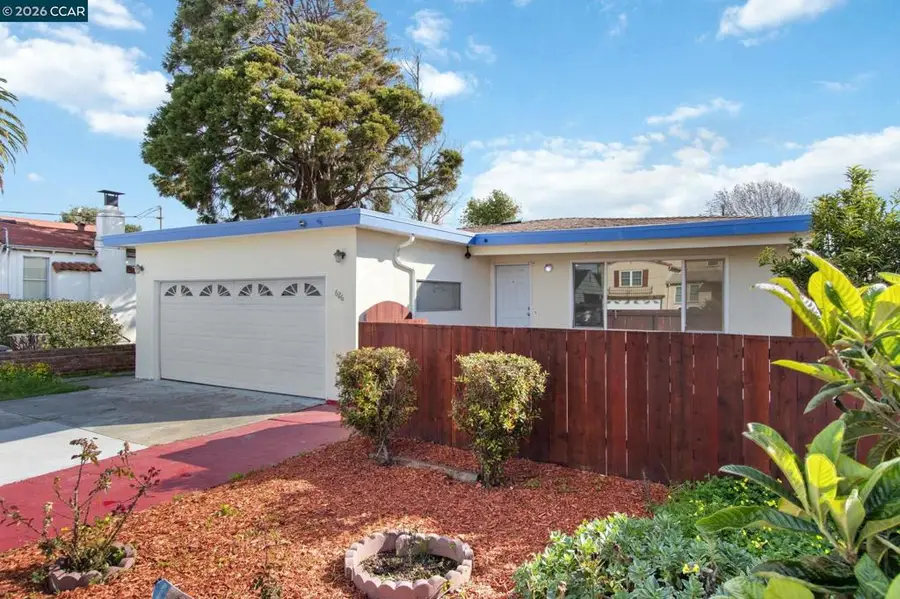 626 28th St, Richmond, CA 94804 - #3