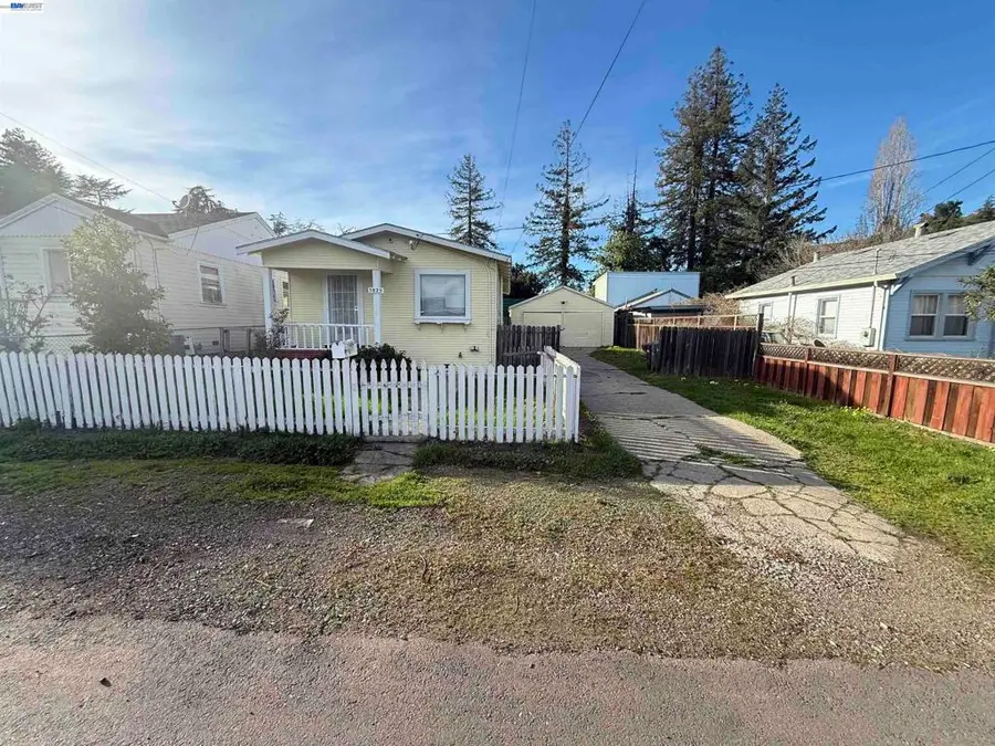 3825 3825 Keller Ave, Oakland, CA 94605 - #2