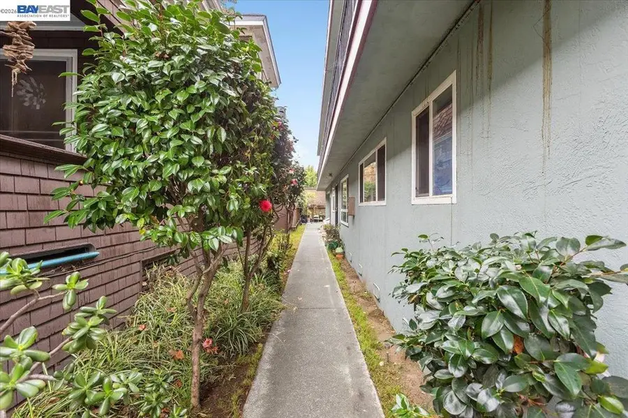 2050 2050 Central Ave, Alameda, CA 94501 - #3