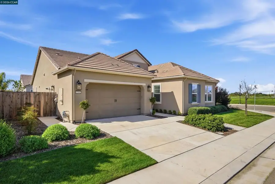 1501 Empire Dr, Lodi, CA 95242 - #3