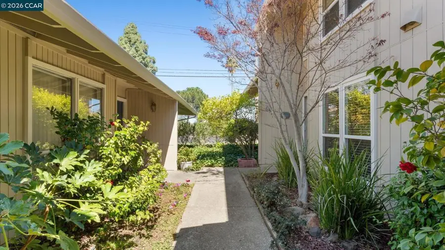 90 Rolling Green Cir, Pleasant Hill, CA 94523 - #2